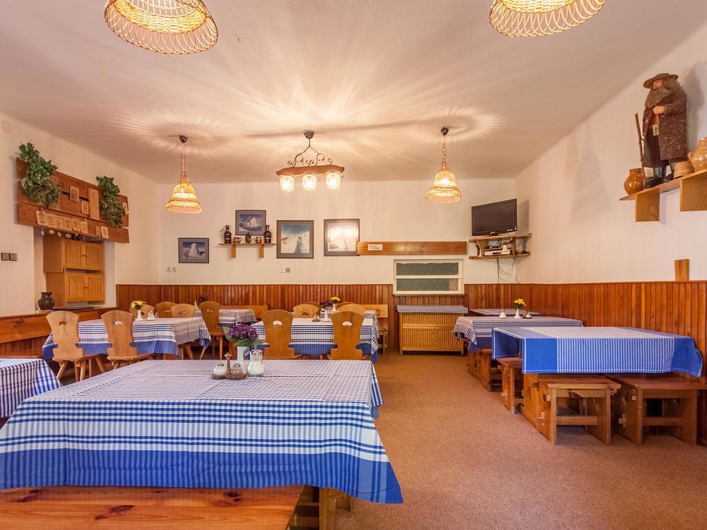 鲜花酒店 Vítkovice 外观 照片
